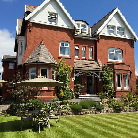 Mode - The Old School House Apartment Lytham St Annes Bagian luar foto