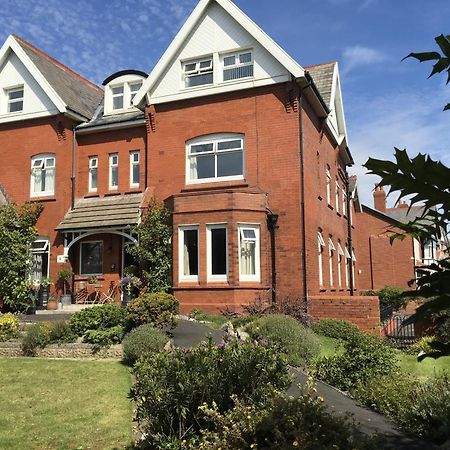 Mode - The Old School House Apartment Lytham St Annes Bagian luar foto
