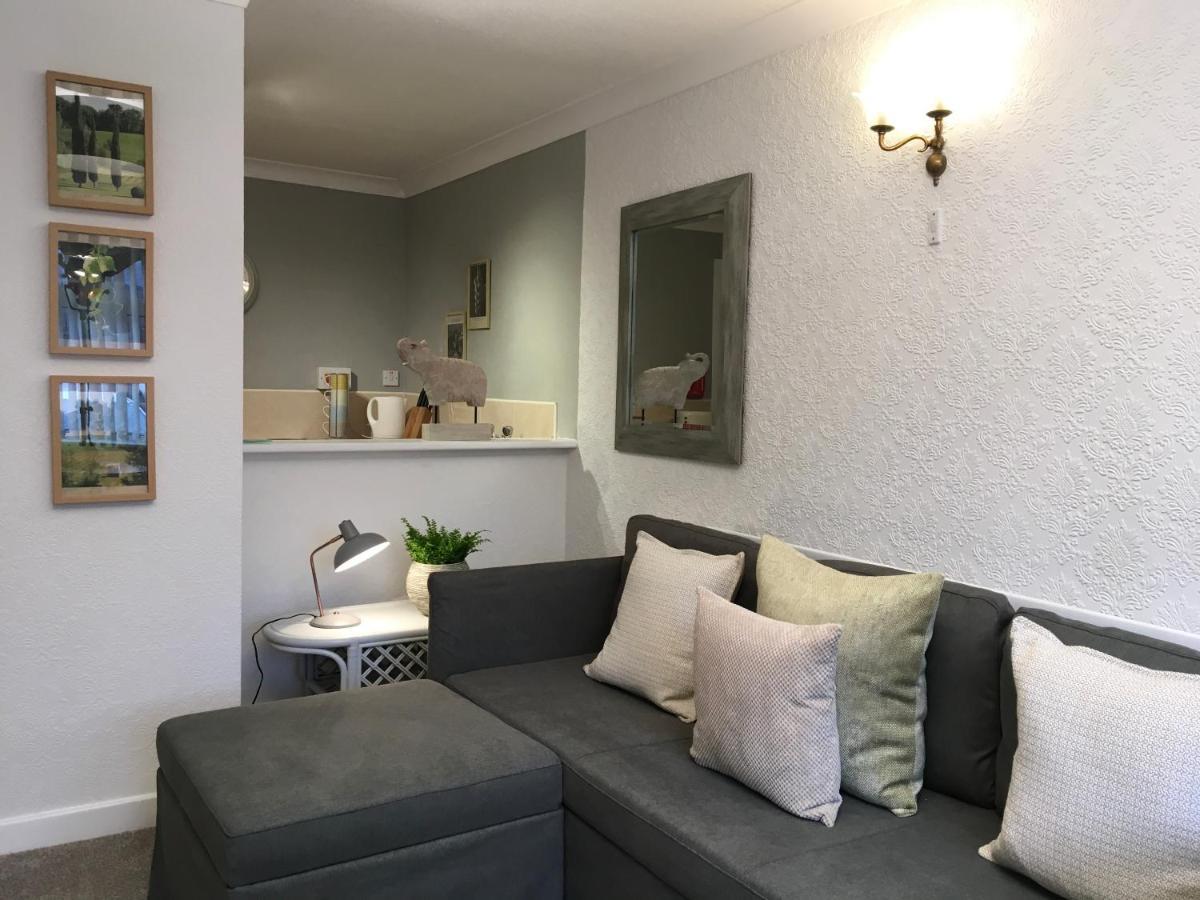 Mode - The Old School House Apartment Lytham St Annes Ruang foto