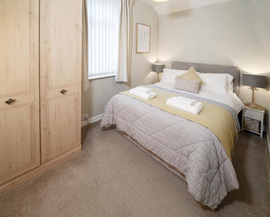 Mode - The Old School House Apartment Lytham St Annes Bagian luar foto